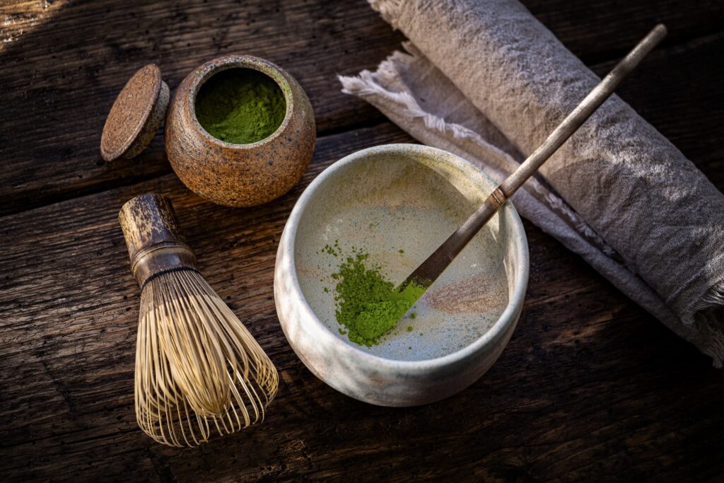 powdered matcha in white bowl